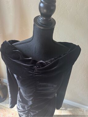 Black Velvet Off-Shoulder Ruched Women's Dress